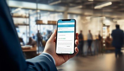 更重要的是，悟空进销存的移动端也做得很好