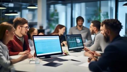 Q：适合哪些类型的企业使用？
A：主要