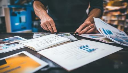 总的来说，选择ERP库存管理系统不能盲目